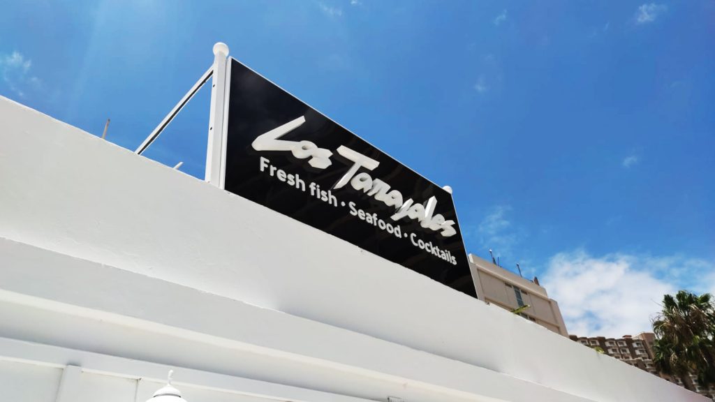 Foto de Letrero Luminoso con letras corporeas restaurante Los Tarajales Tenerife