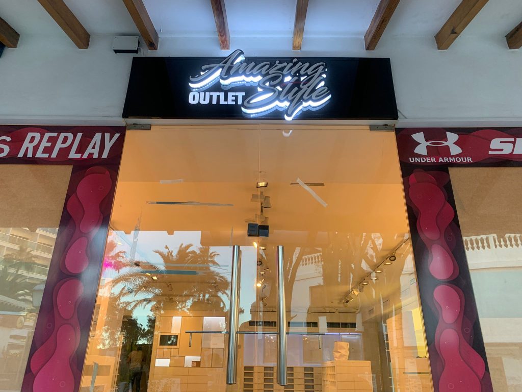 Letrero Principal Amazing Style Tenerife Corporeas Luminosas en Pvc