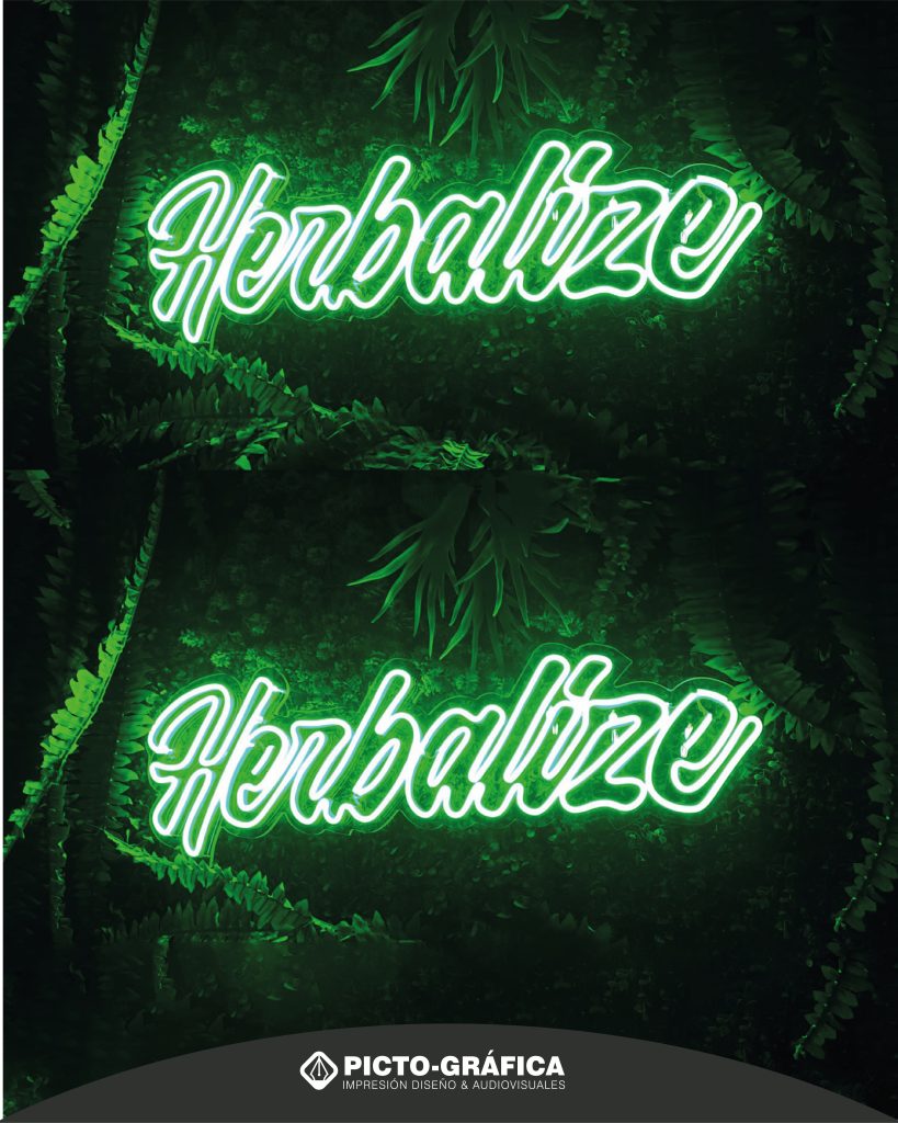 NeonFlex Sobre Pared de Plantas Vertical en Tenerife