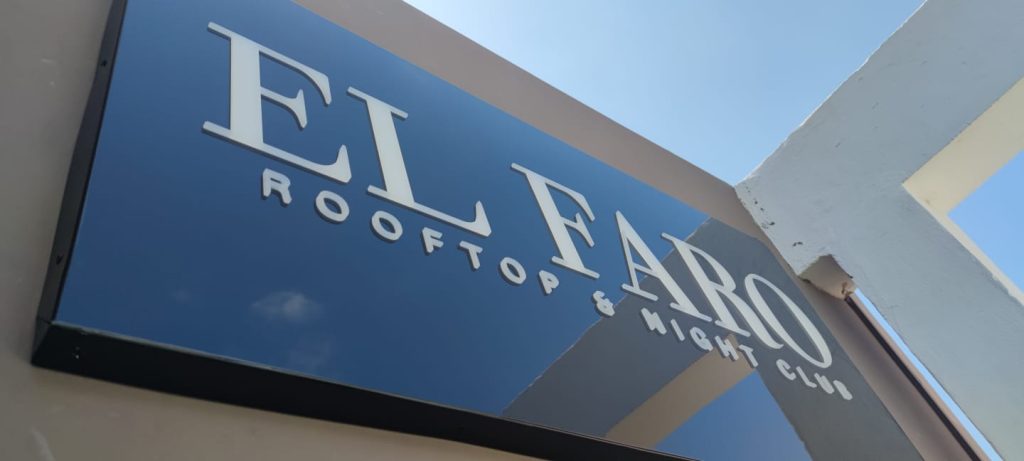 Decoración de fachada restaurate el faro