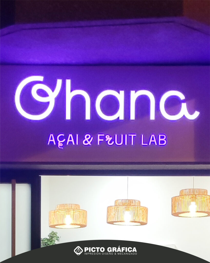 Primer plano de letras incrustadas en composite blanco mate